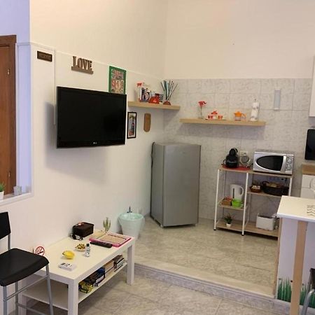 Appartamento The Airport House Catania Esterno foto