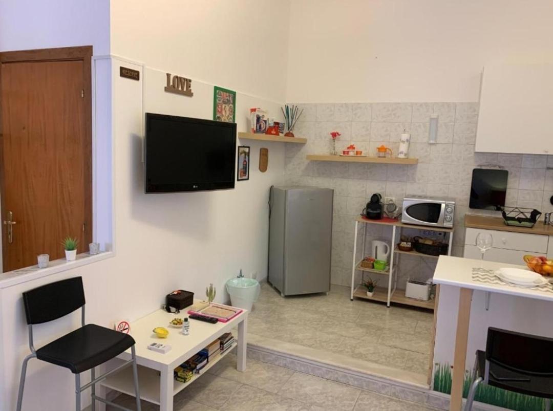 Appartamento The Airport House Catania Esterno foto