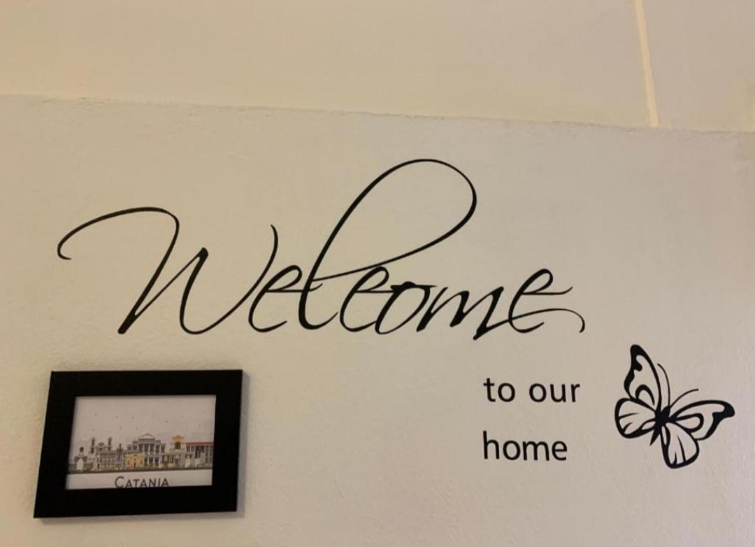 Appartamento The Airport House Catania Esterno foto